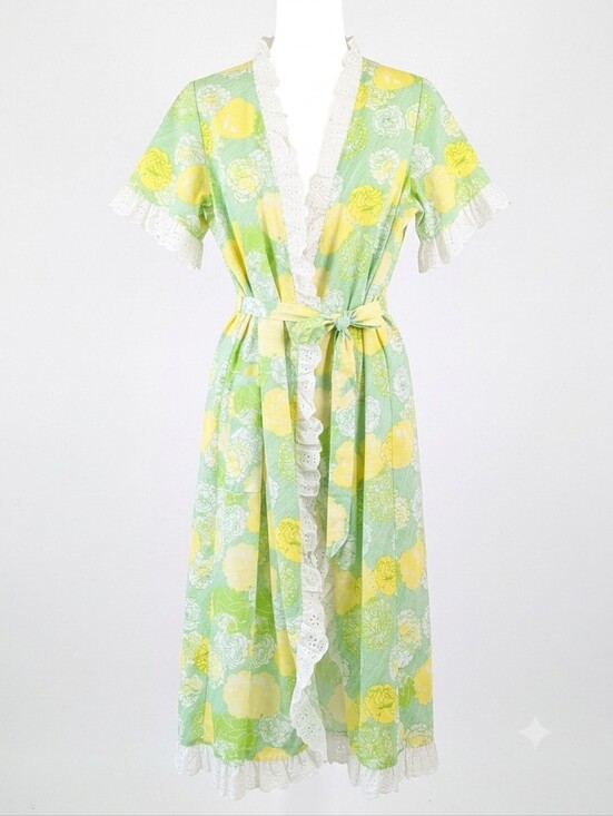 Lilly Pulitzer Other - Lilly Pulitzer Vintage 1960/70's White Label Robe with Eyelet lace detail